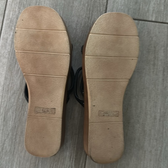 Bella Vita Women's Ona-Italy Sparkle Slide Flat Sandal - Picture 6 of 6